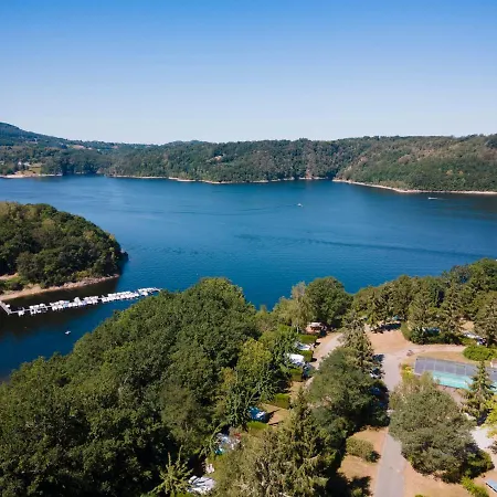 Parque de Campismo Huttopia De La Siauve Lanobre